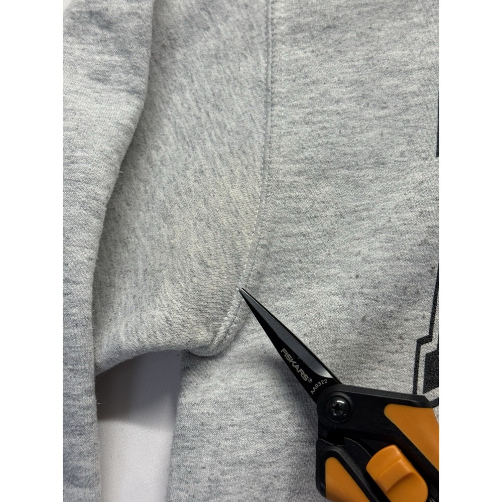 Disney Minnie Mouse sweatshirt Small Gray Pullover crewneck cute graphic vintage - Picture 8 of 8